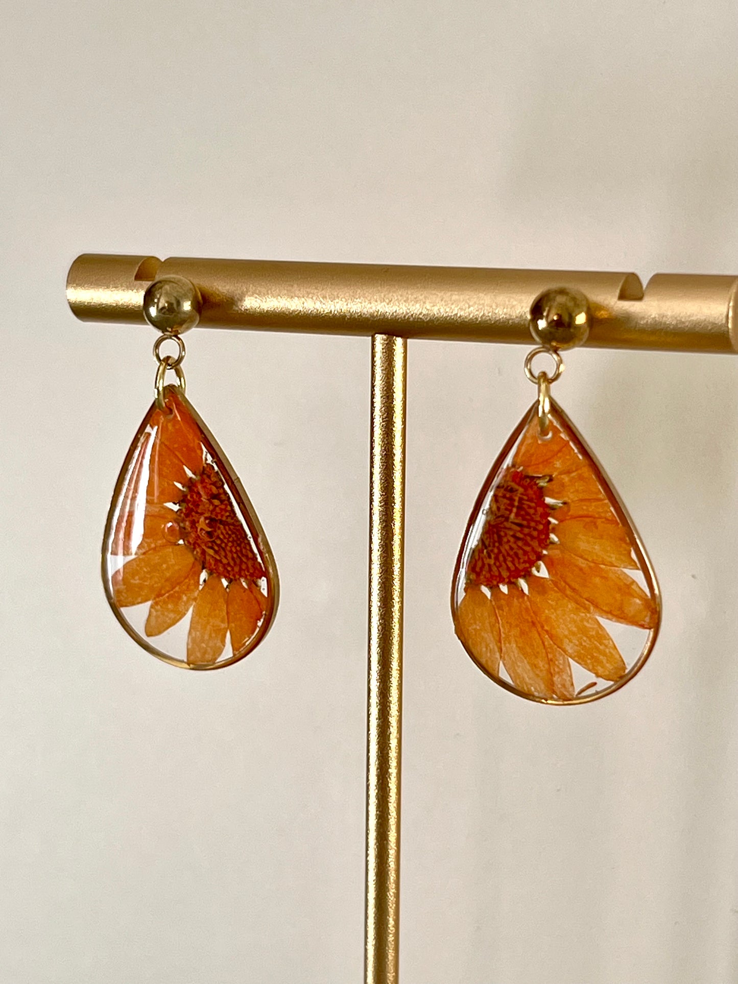 Lágrima floral margarita naranja