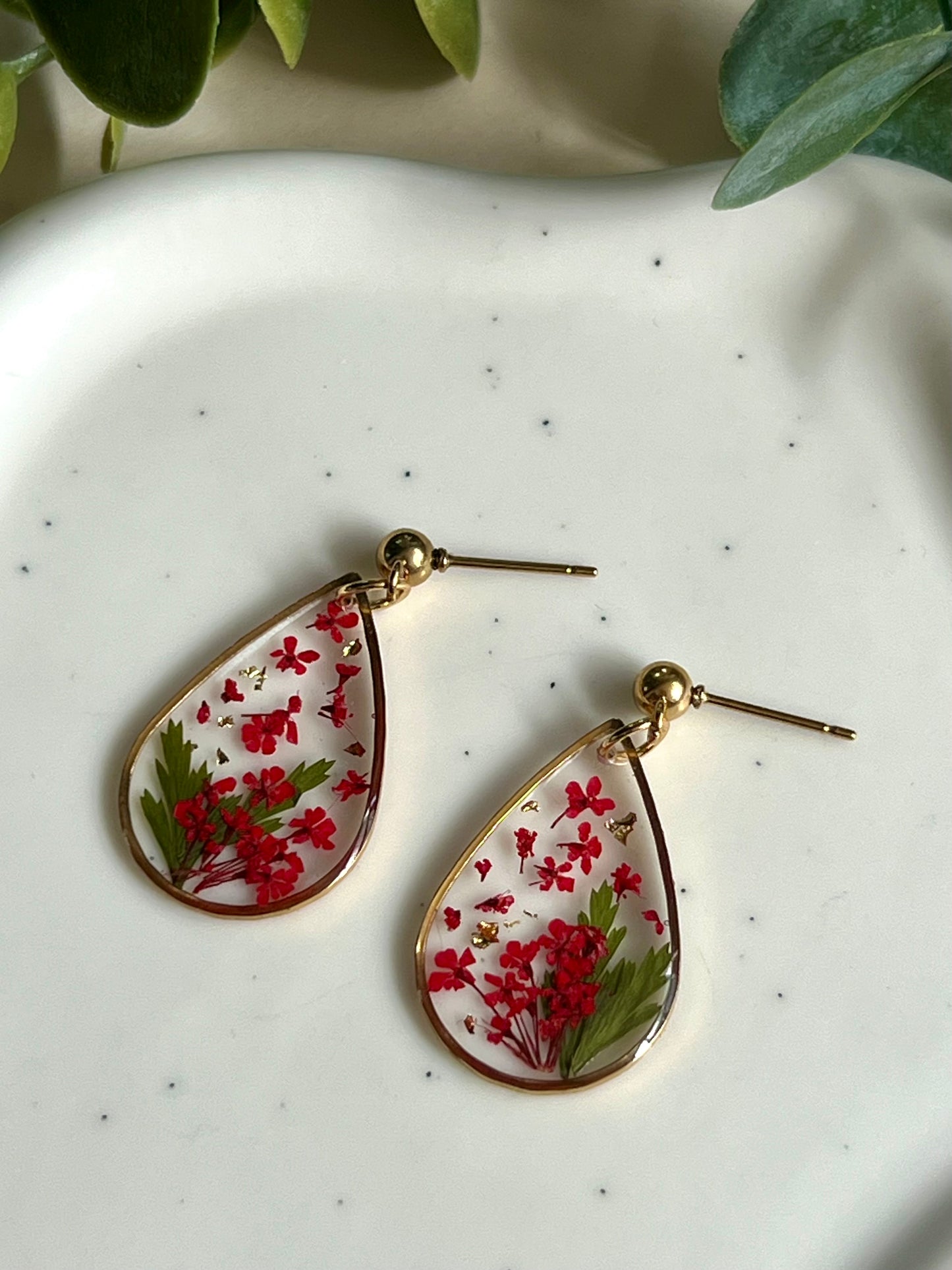 Lágrima floral rojo