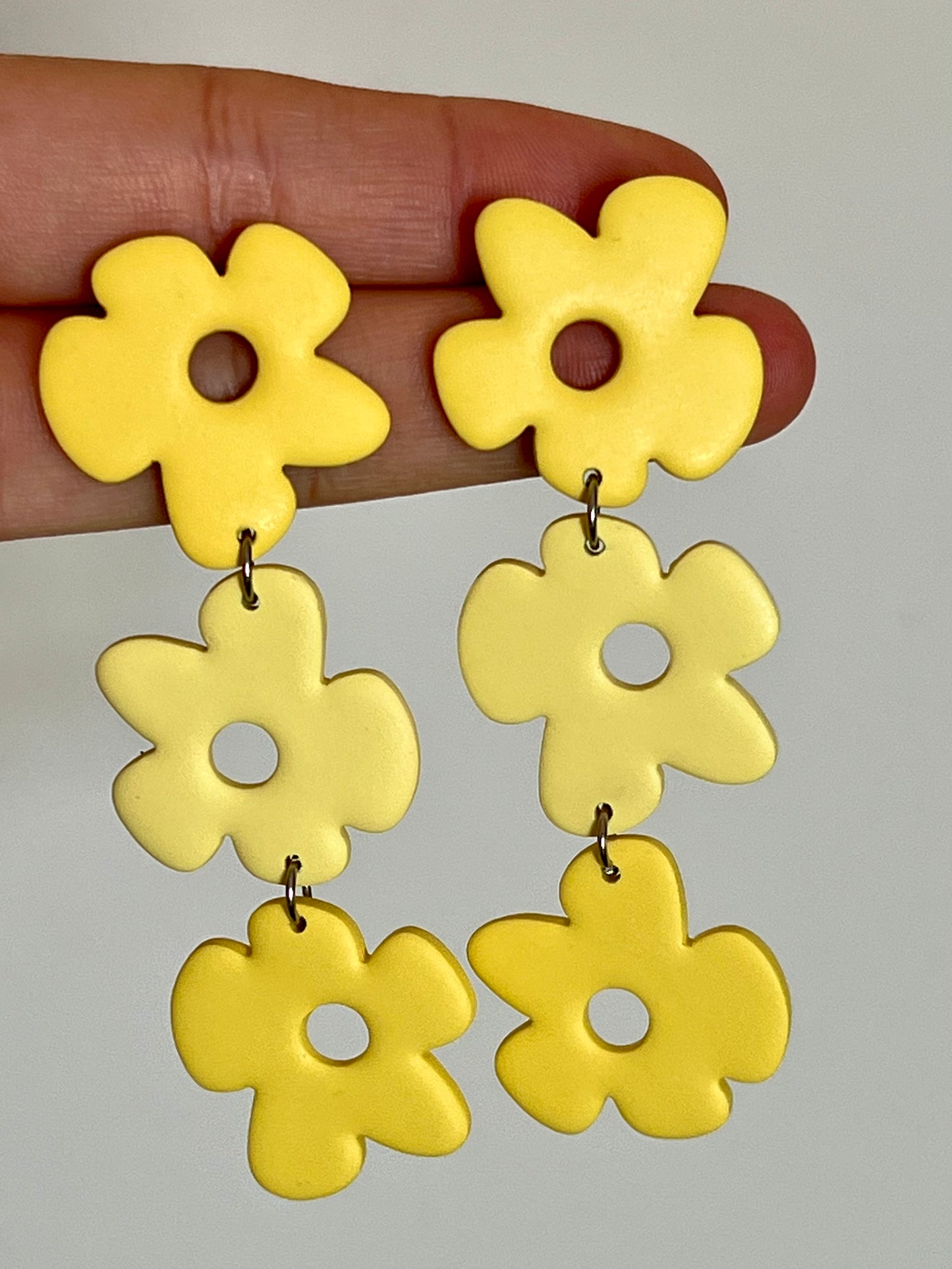 Eneri amarillo pastel