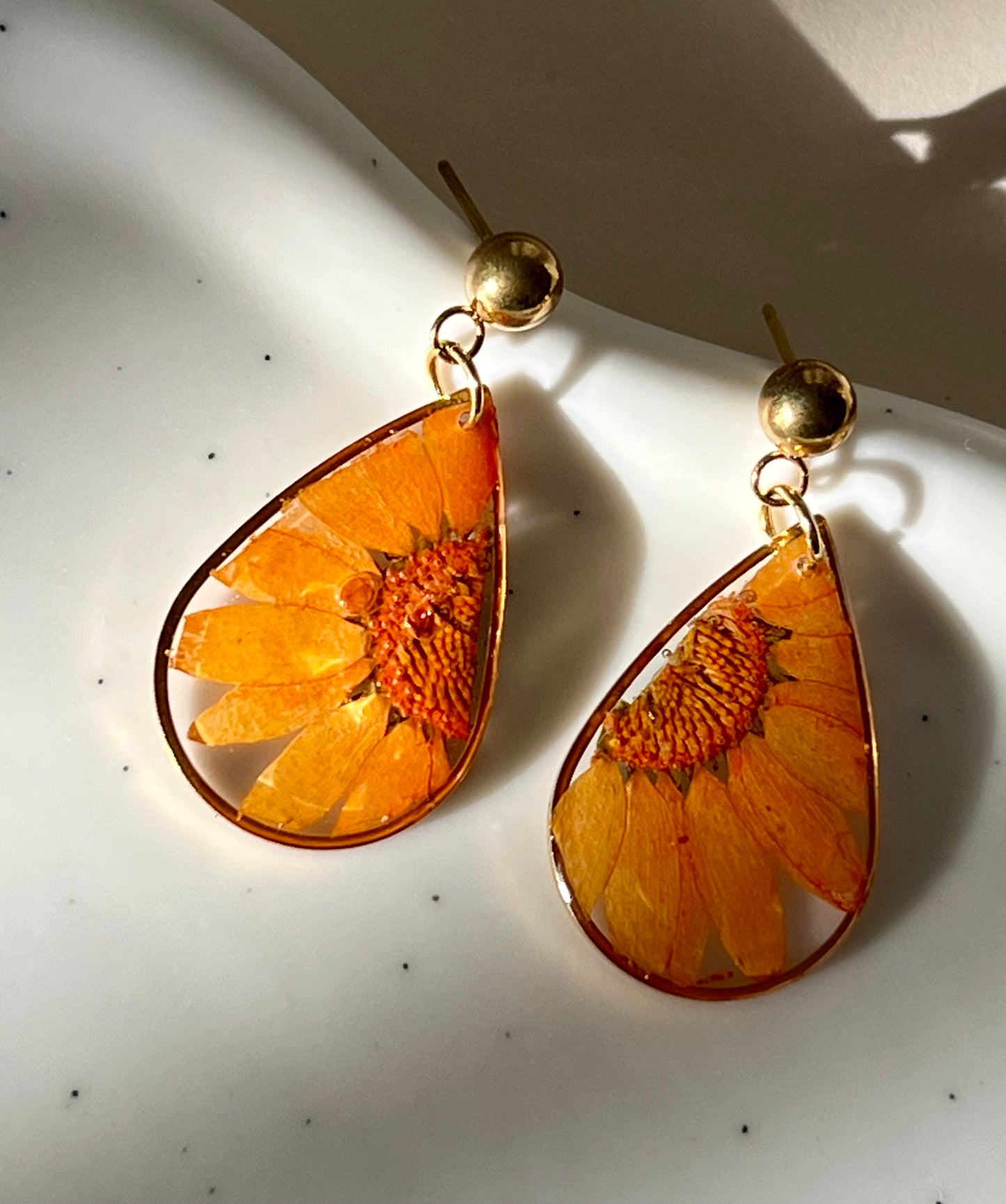 Lágrima floral margarita naranja