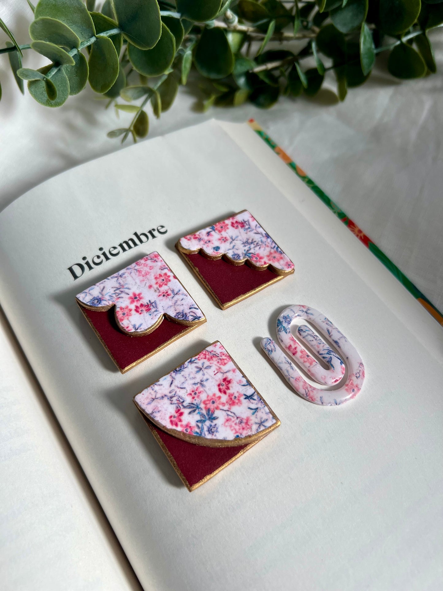 Marcapáginas clip M