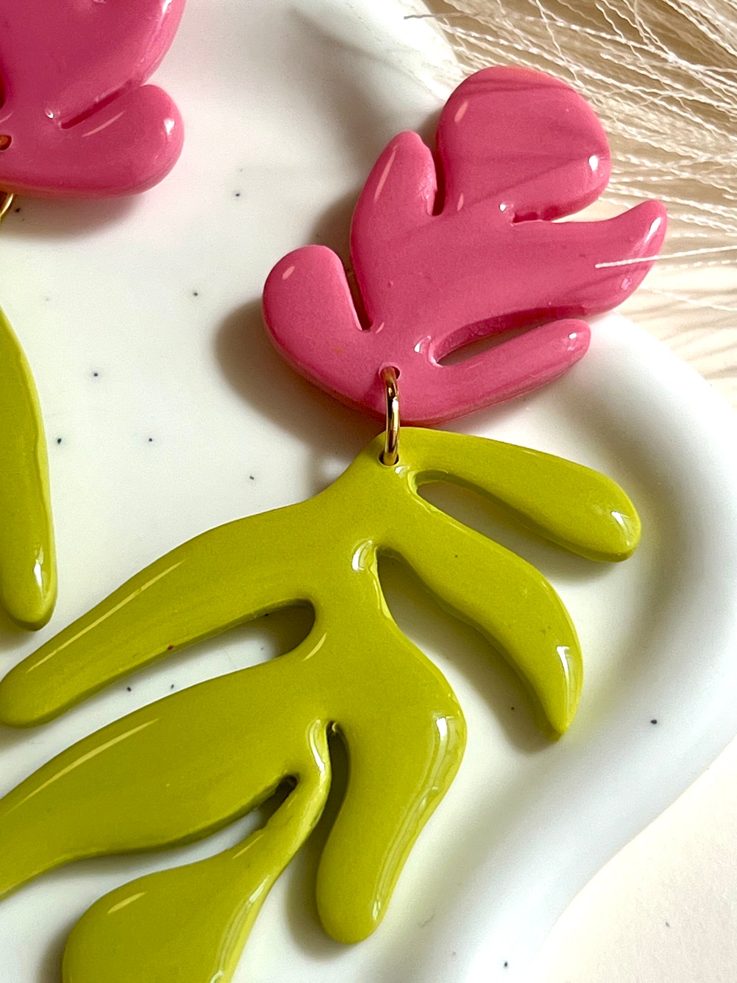 Coral rosa y pistacho