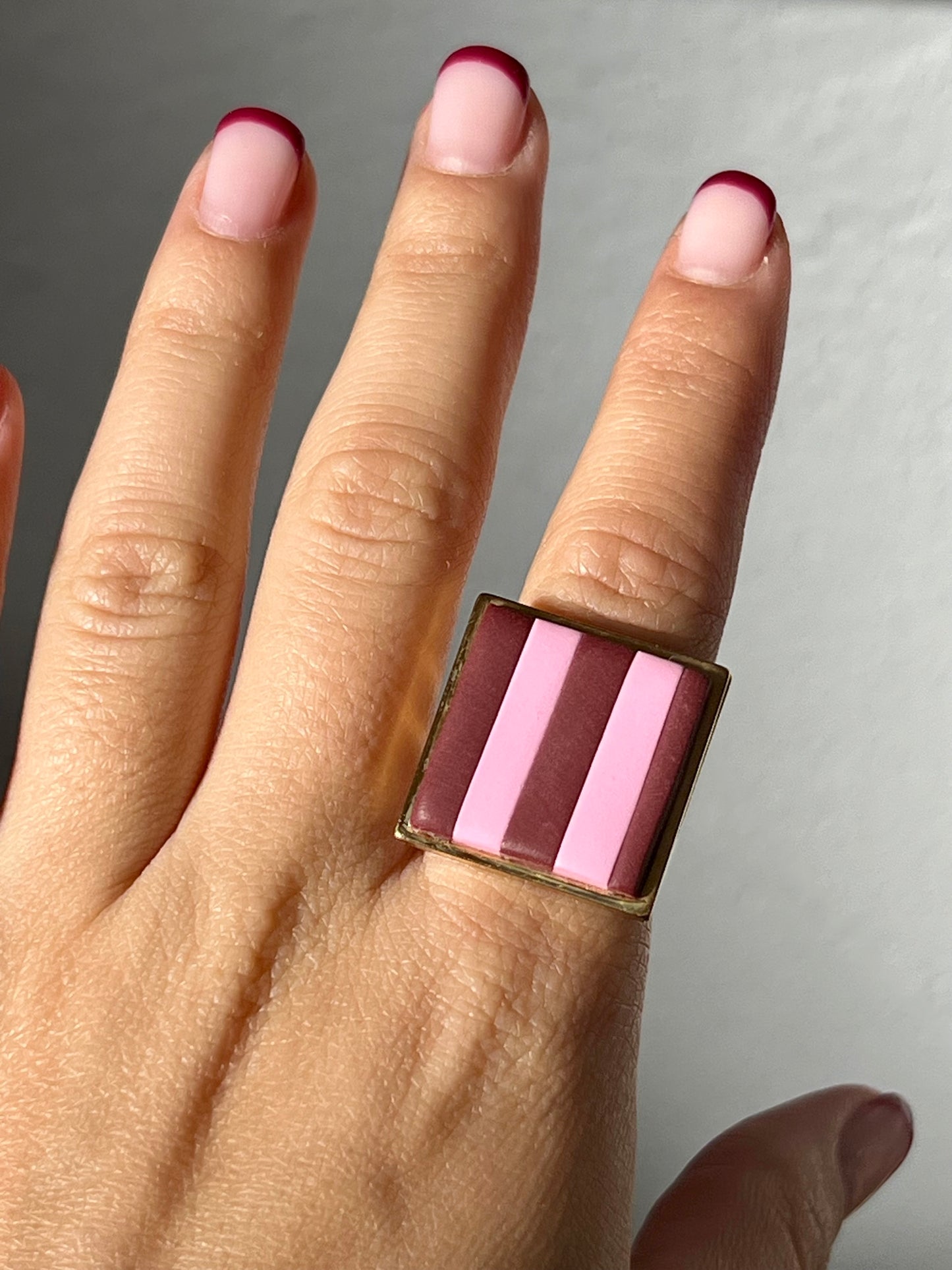 Telma rayas burdeos y rosa