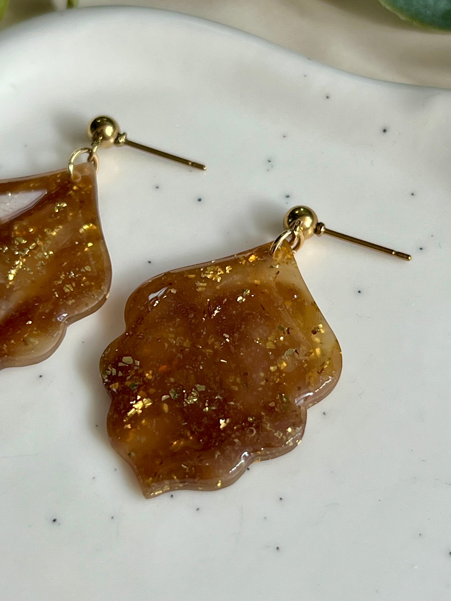 Becca mármol marrón