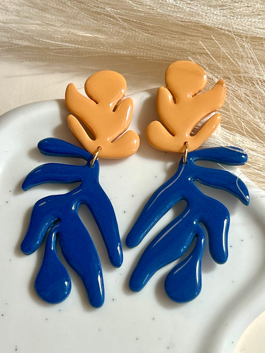 Coral azul eléctrico y naranja