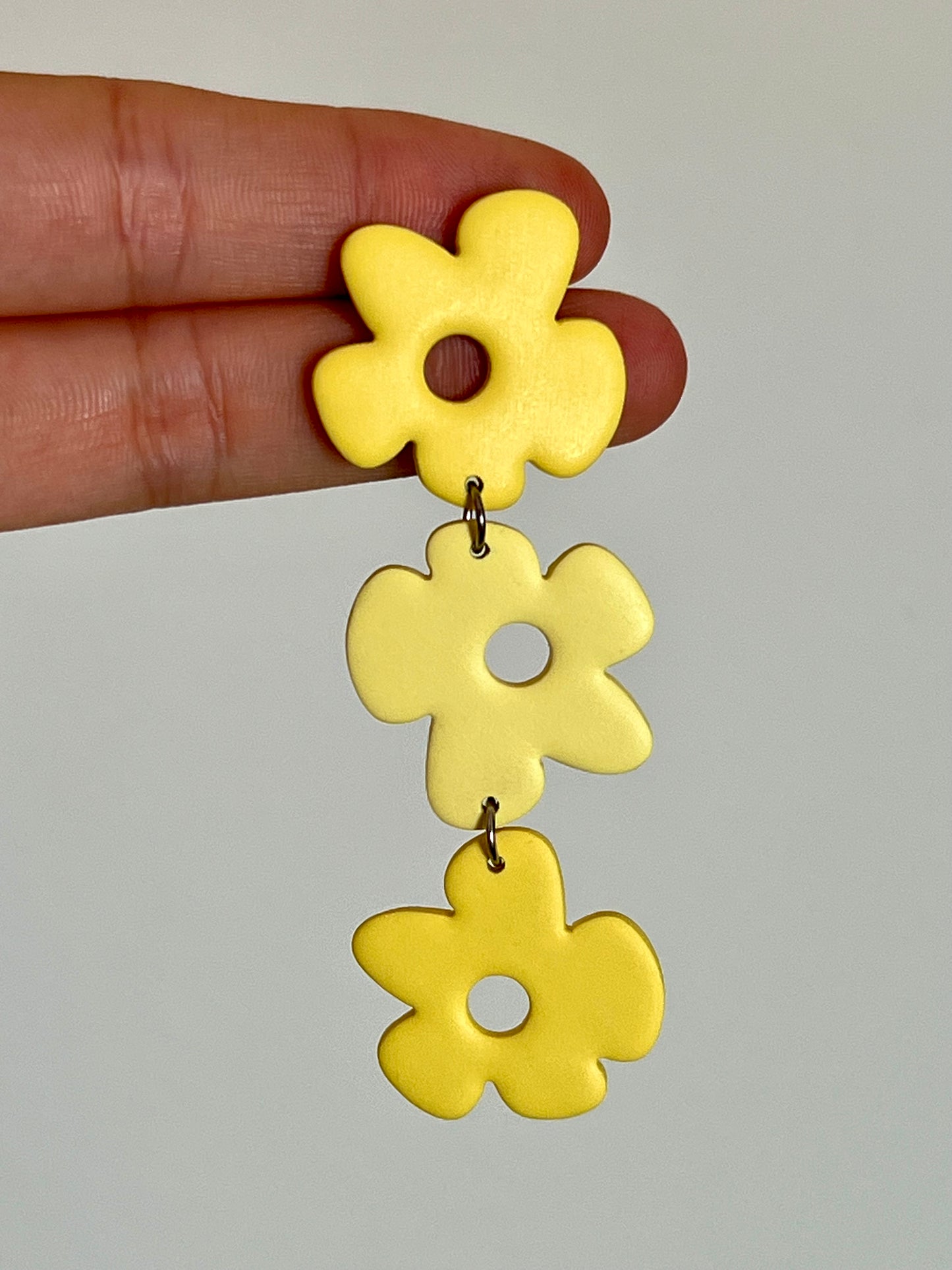 Eneri amarillo pastel