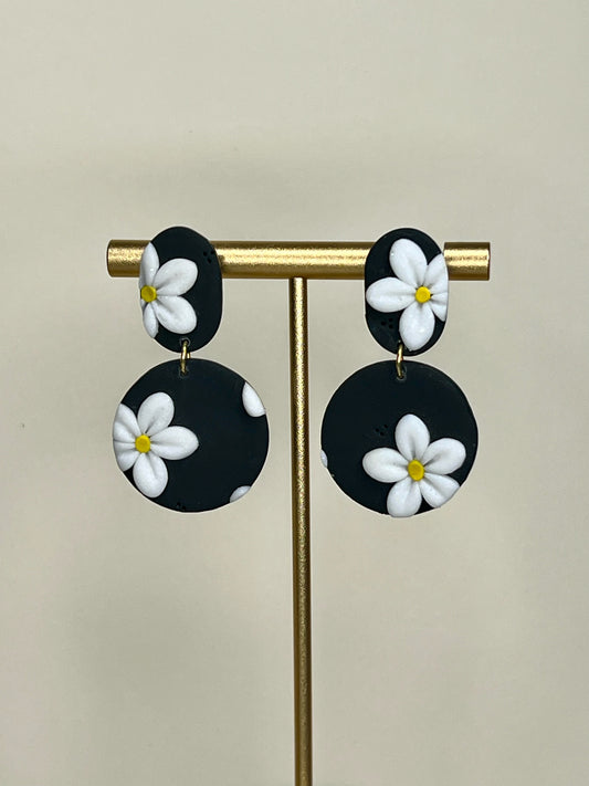 Manila floral blanco y negro