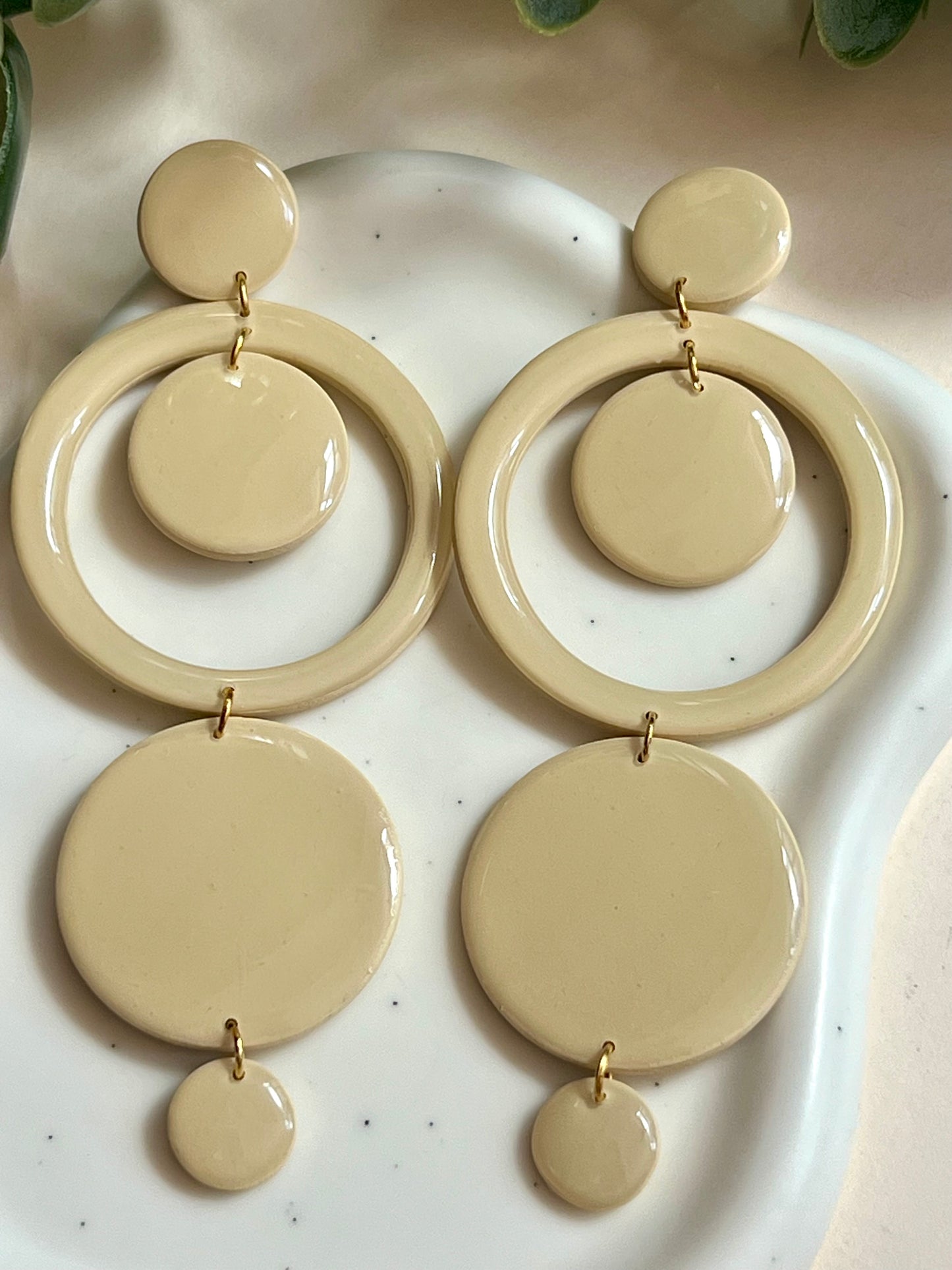 Saffar amarillo pastel